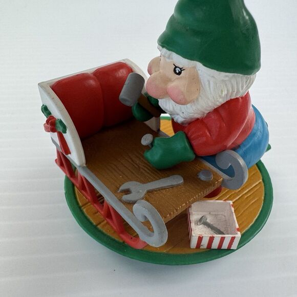 National Rennoc Elf Ornament Christmas Gnome Building Sleigh Vintage 1991 - Picture 11 of 12